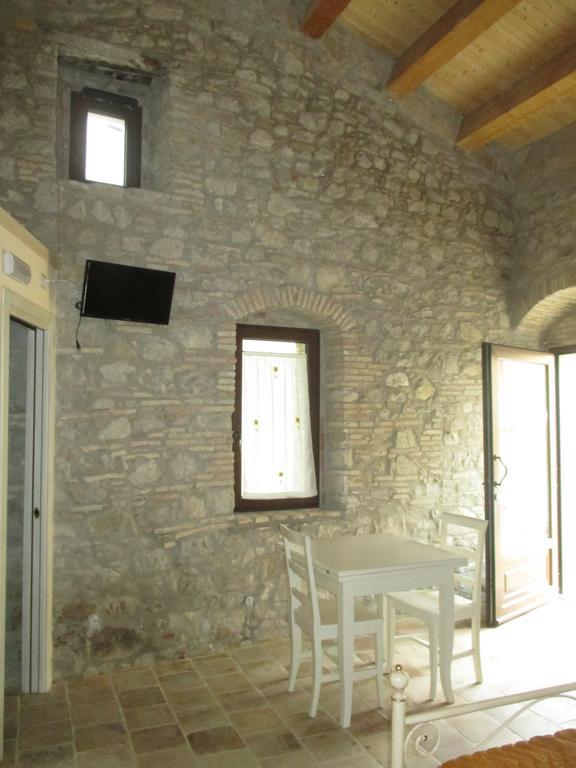 Hotel Residenza Sant'Antonio à Deliceto Extérieur photo